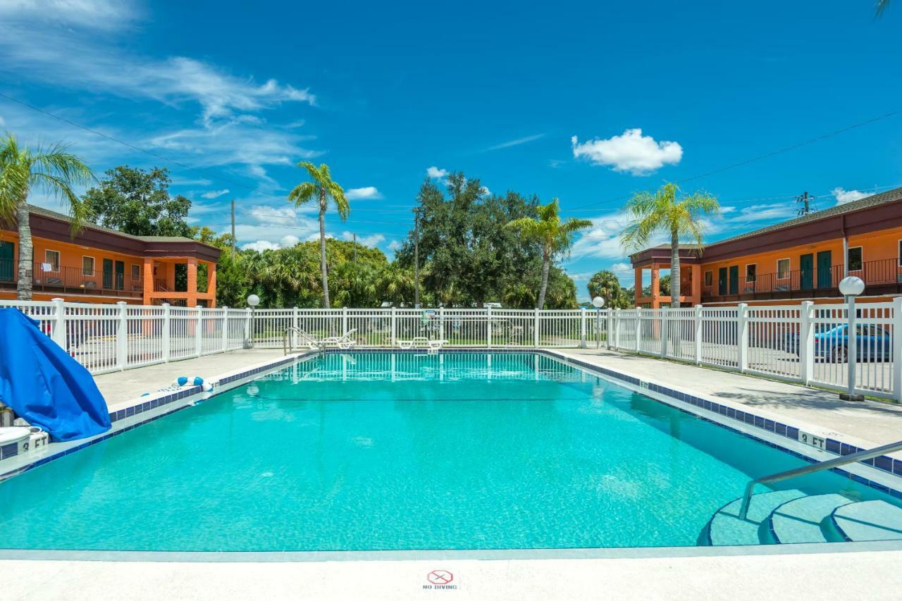 La Casa Inn New Port Richey Gulf Beach Us-19 Екстериор снимка