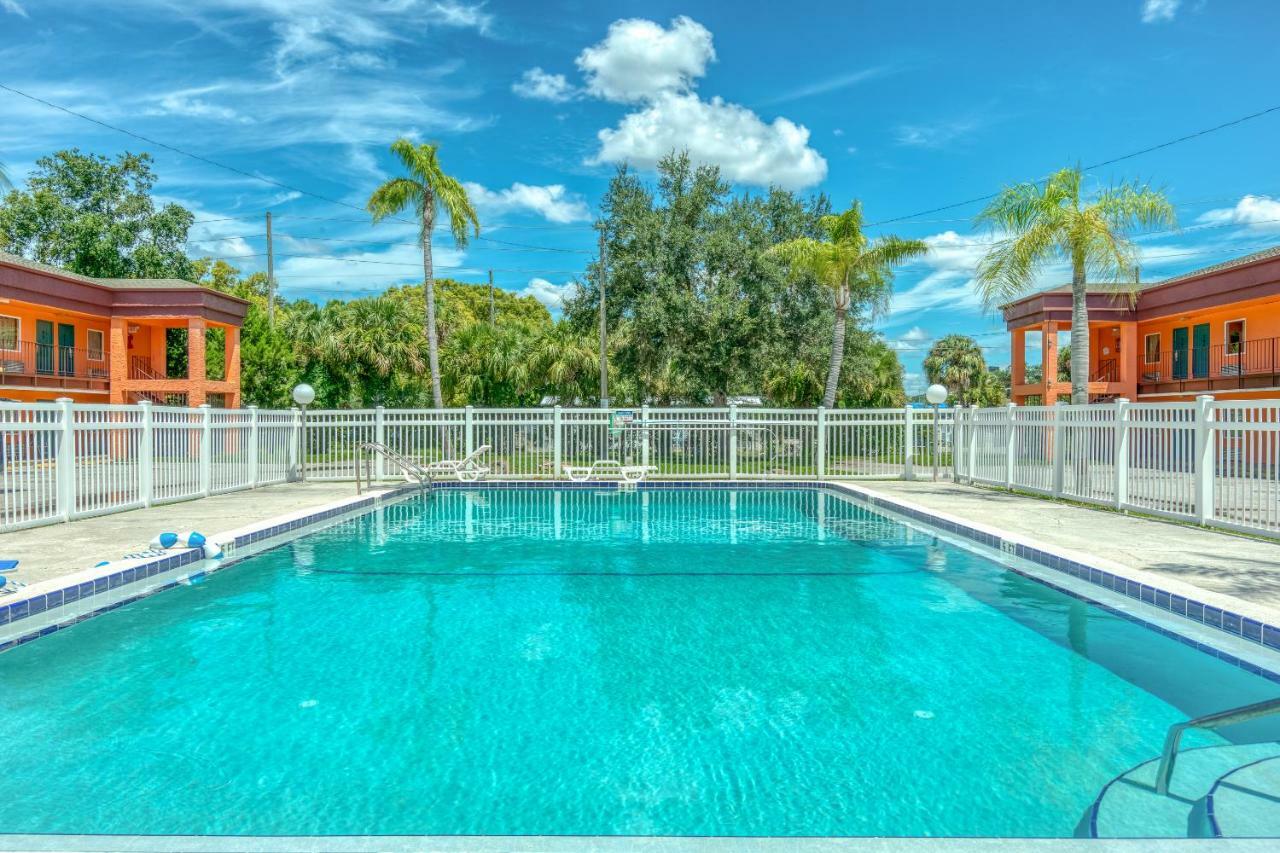 La Casa Inn New Port Richey Gulf Beach Us-19 Екстериор снимка
